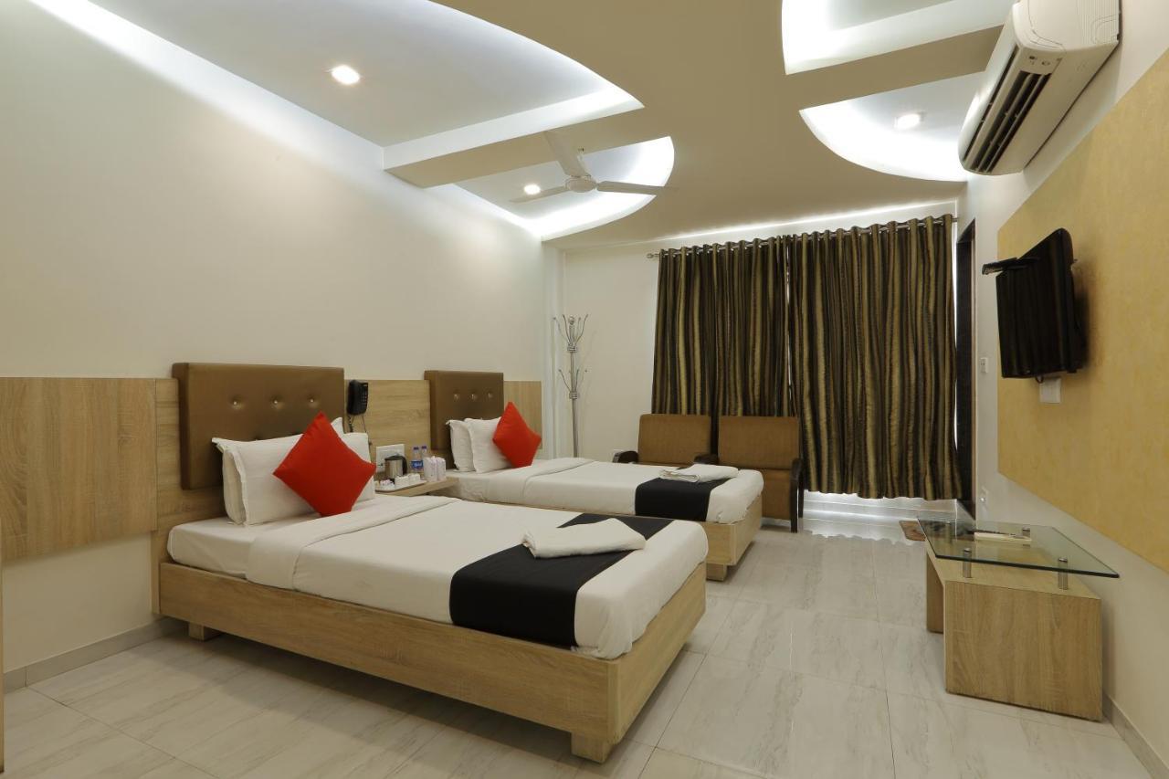 Hotel Unity Ahmedabad Buitenkant foto
