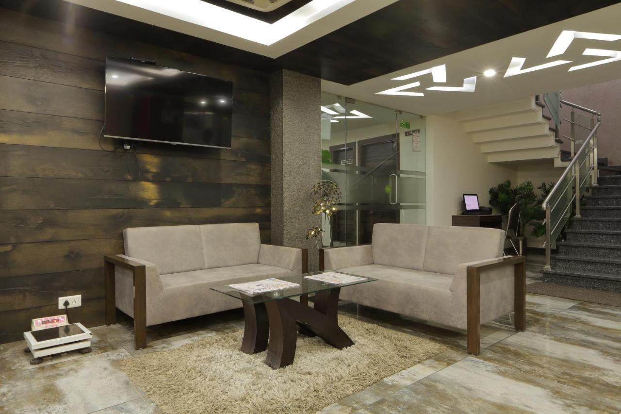 Hotel Unity Ahmedabad Buitenkant foto