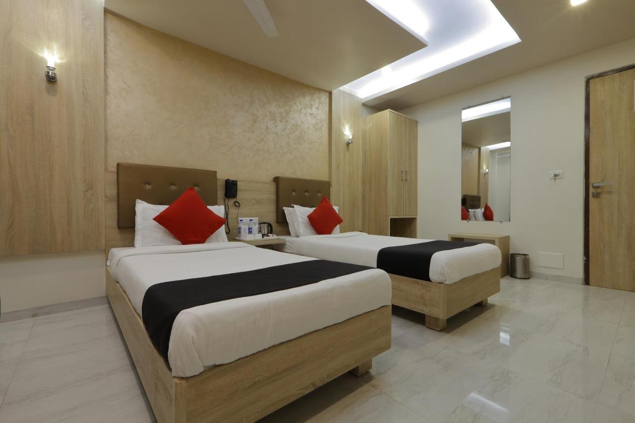 Hotel Unity Ahmedabad Buitenkant foto