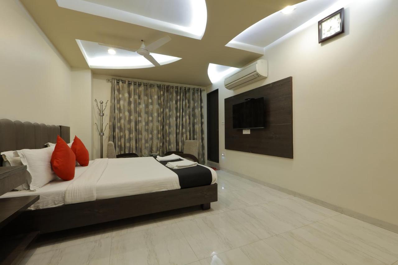 Hotel Unity Ahmedabad Buitenkant foto