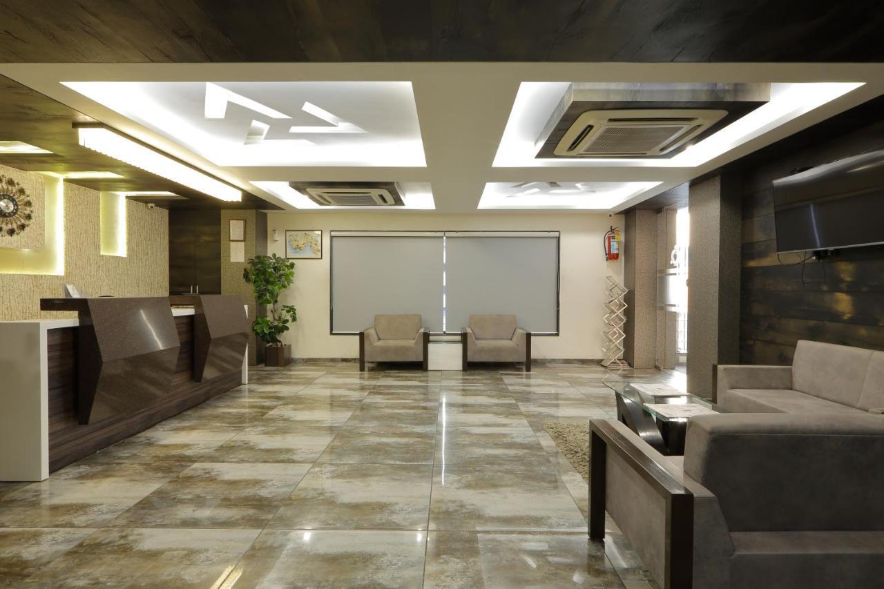 Hotel Unity Ahmedabad Buitenkant foto