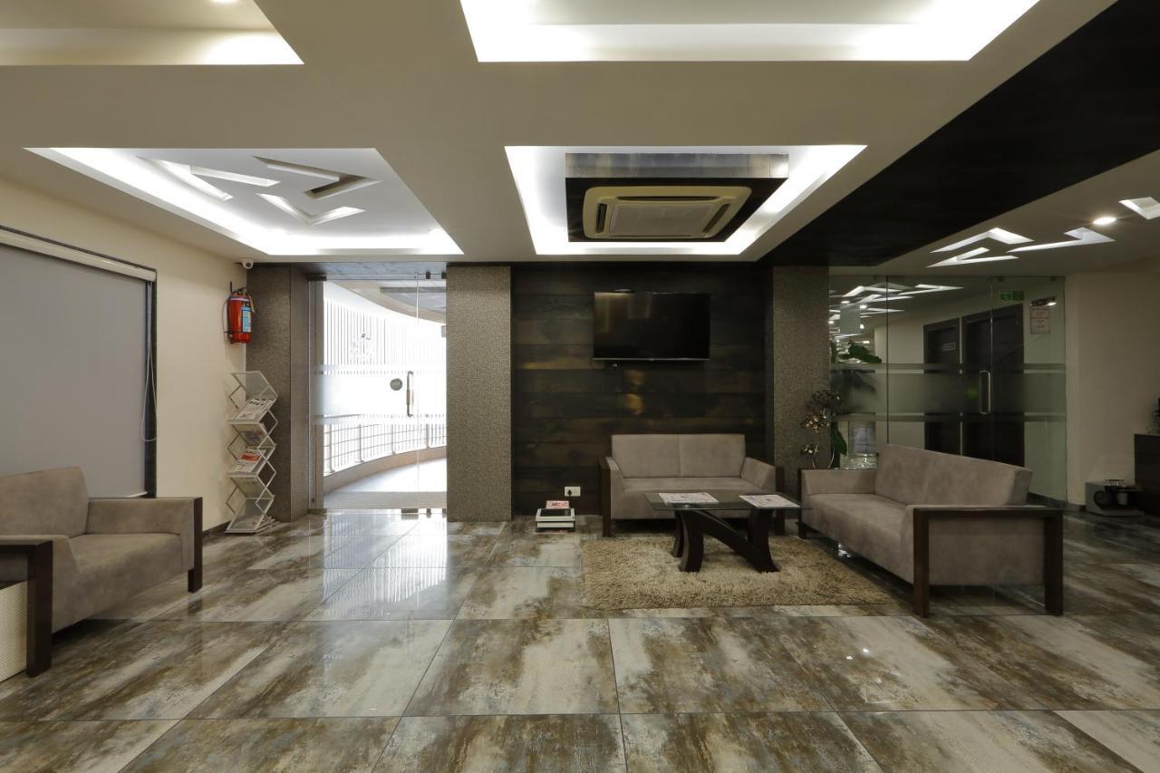 Hotel Unity Ahmedabad Buitenkant foto