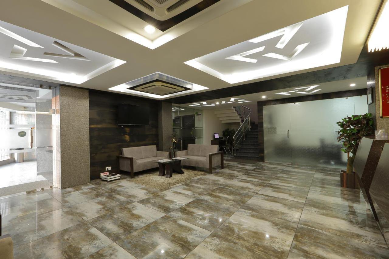 Hotel Unity Ahmedabad Buitenkant foto