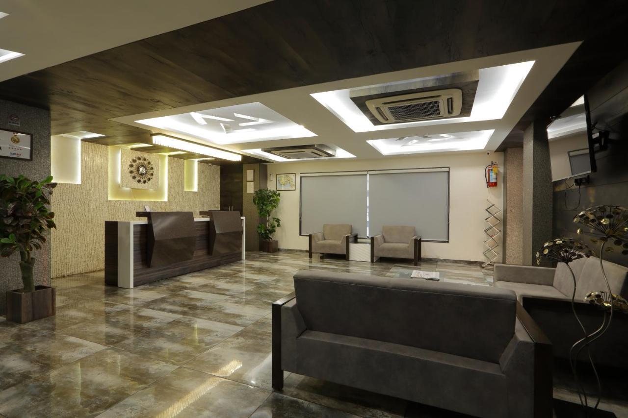 Hotel Unity Ahmedabad Buitenkant foto