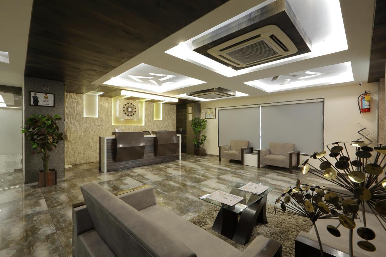 Hotel Unity Ahmedabad Buitenkant foto