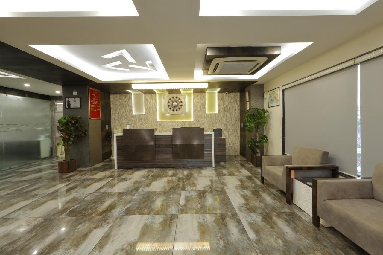 Hotel Unity Ahmedabad Buitenkant foto