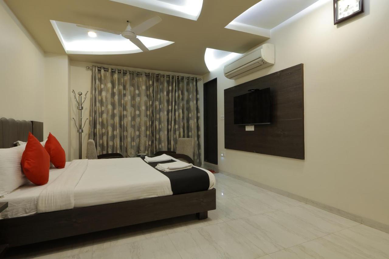 Hotel Unity Ahmedabad Buitenkant foto