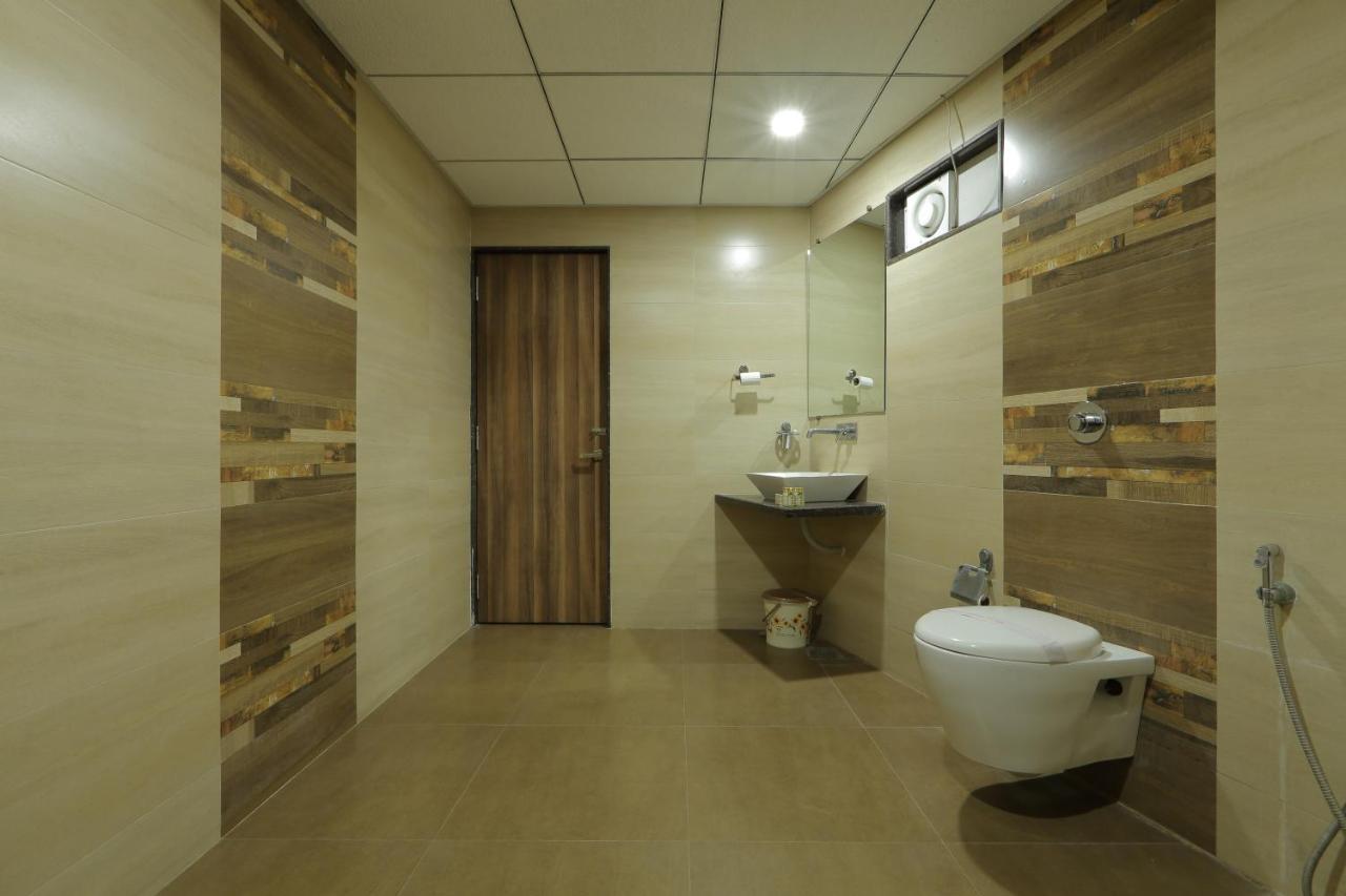 Hotel Unity Ahmedabad Buitenkant foto