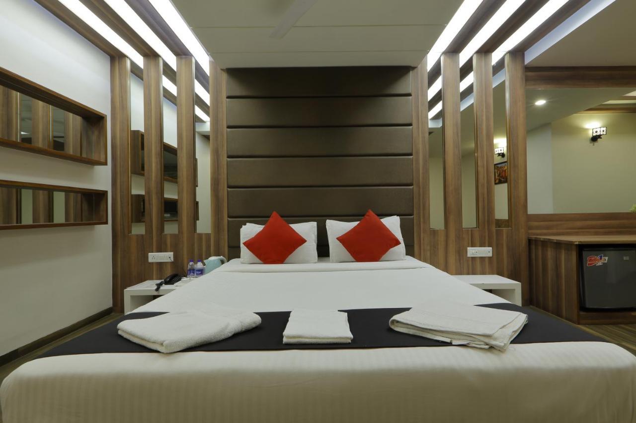 Hotel Unity Ahmedabad Buitenkant foto